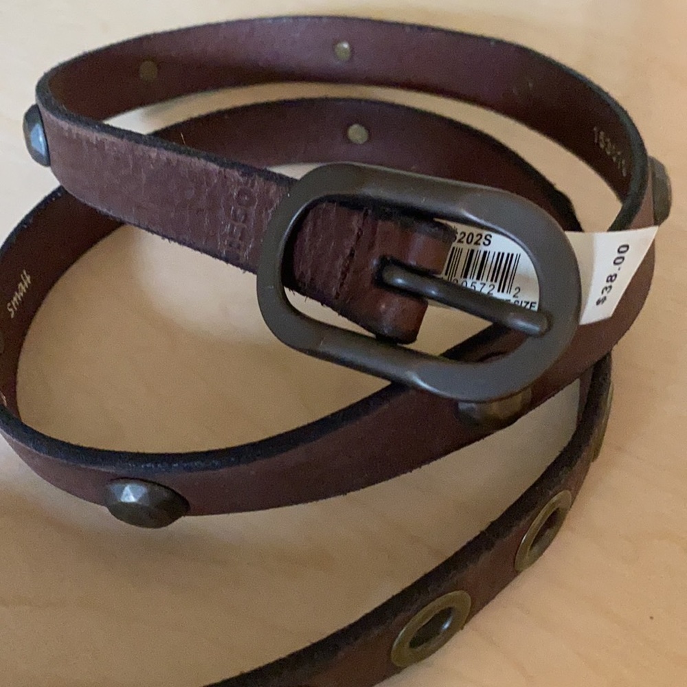 Fossil grommet brown leather belt
